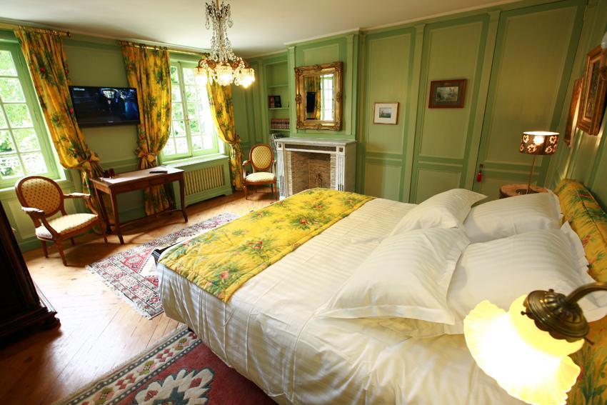 Bed and Breakfast Le Domaine Du Lieu Athan ,Reserve Aux Adultes Saint-Gatien-des-Bois Экстерьер фото